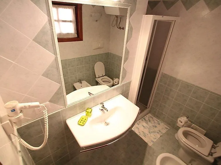 ** Apart-hotel Residence Bougainvillae Liscia di Vacca Itália